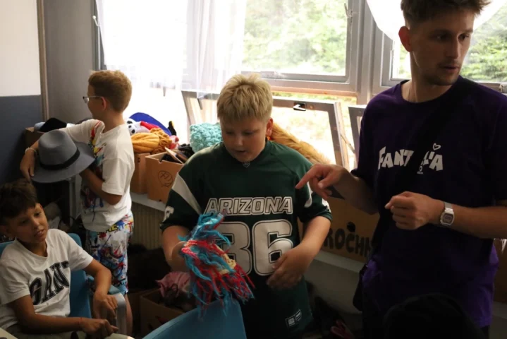 deti v letnom tábore Fantázia – 6. fantastický turnus 2026, 5. deň, Príprava na festival – fotka 20 z 65
