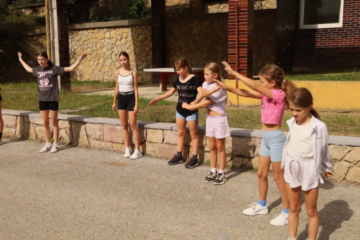deti v letnom tábore Fantázia – 6. fantastický turnus 2026, 5. deň, Olympiáda – fotka 23 z 120