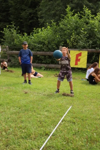 deti v letnom tábore Fantázia – 6. fantastický turnus 2026, 5. deň, Olympiáda – fotka 33 z 120