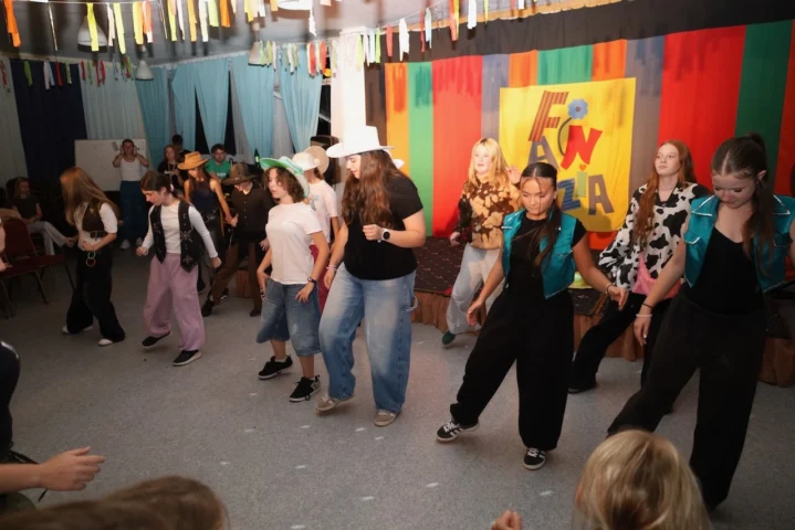 deti v letnom tábore Fantázia – 6. fantastický turnus 2026, 5. deň, Hudobný festival – fotka 93 z 131
