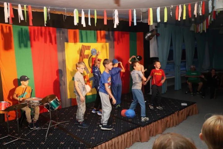 deti v letnom tábore Fantázia – 6. fantastický turnus 2026, 5. deň, Hudobný festival – fotka 39 z 131