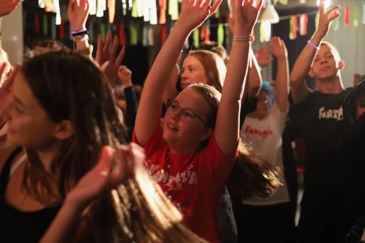 deti v letnom tábore Fantázia – 6. fantastický turnus 2026, 5. deň, Hudobný festival – fotka 18 z 131