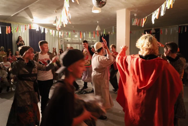 deti v letnom tábore Fantázia – 6. fantastický turnus 2026, 5. deň, Hudobný festival – fotka 118 z 131