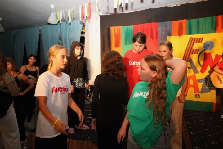 deti v letnom tábore Fantázia – 6. fantastický turnus 2026, 5. deň, Hudobný festival – fotka 68 z 131