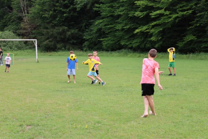 deti v letnom tábore Fantázia – 1. fantastický turnus 2026, 7. deň, Fantastické kluby dopoludnia – fotka 9 z 98