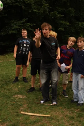 deti v letnom tábore Fantázia – 6. fantastický turnus 2026, 3. deň, Traf to! – fotka 23 z 122
