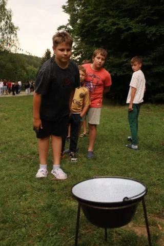 deti v letnom tábore Fantázia – 6. fantastický turnus 2026, 3. deň, Traf to! – fotka 16 z 122