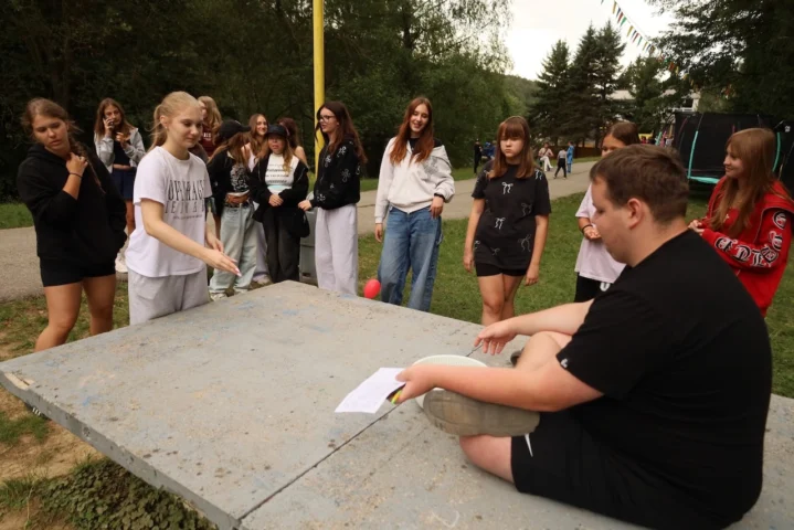 deti v letnom tábore Fantázia – 6. fantastický turnus 2026, 3. deň, Traf to! – fotka 32 z 122