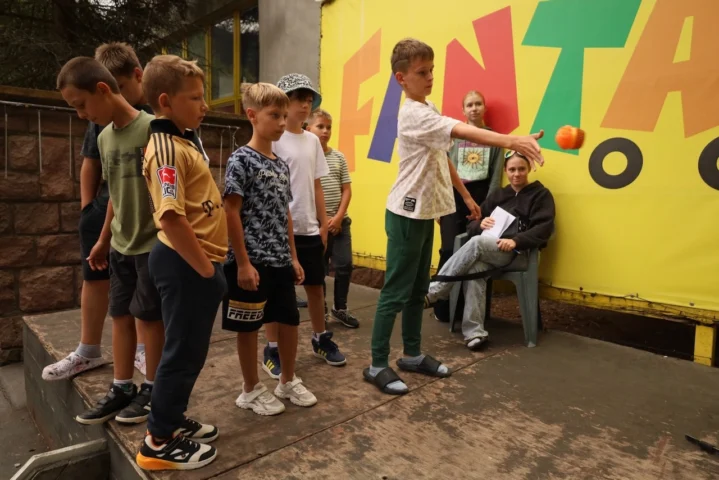 deti v letnom tábore Fantázia – 6. fantastický turnus 2026, 3. deň, Traf to! – fotka 45 z 122