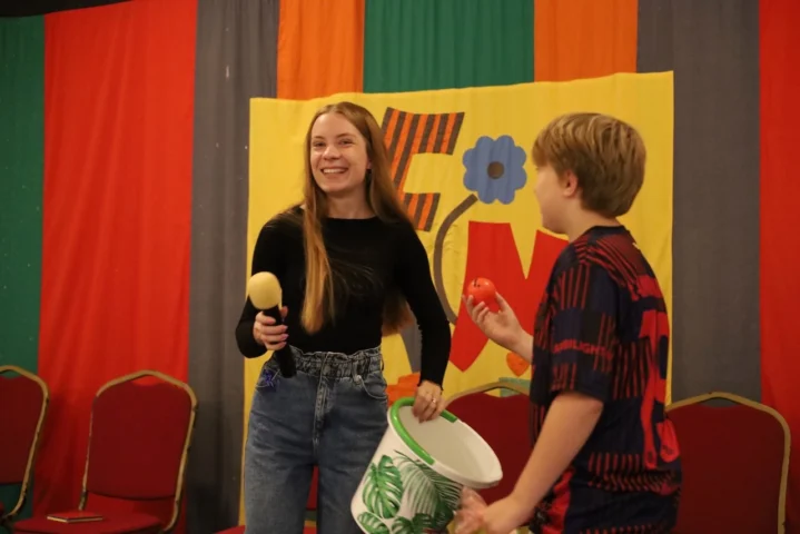 deti v letnom tábore Fantázia – 6. fantastický turnus 2026, 3. deň, Let's dance – fotka 89 z 133