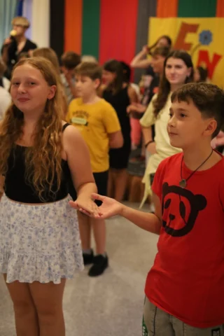 deti v letnom tábore Fantázia – 6. fantastický turnus 2026, 3. deň, Let's dance – fotka 35 z 133