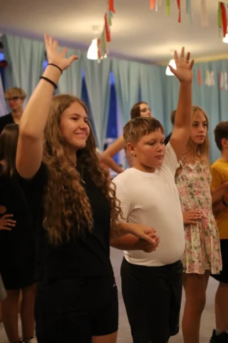 deti v letnom tábore Fantázia – 6. fantastický turnus 2026, 3. deň, Let's dance – fotka 70 z 133
