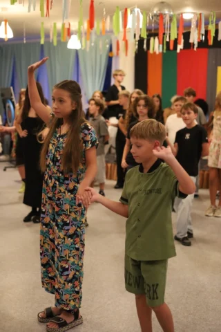 deti v letnom tábore Fantázia – 6. fantastický turnus 2026, 3. deň, Let's dance – fotka 62 z 133