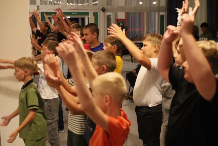 deti v letnom tábore Fantázia – 6. fantastický turnus 2026, 3. deň, Let's dance – fotka 25 z 133