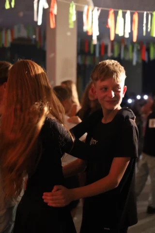 deti v letnom tábore Fantázia – 6. fantastický turnus 2026, 3. deň, Let's dance – fotka 111 z 133