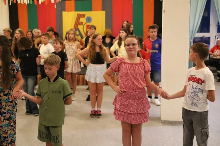 deti v letnom tábore Fantázia – 6. fantastický turnus 2026, 3. deň, Let's dance – fotka 61 z 133