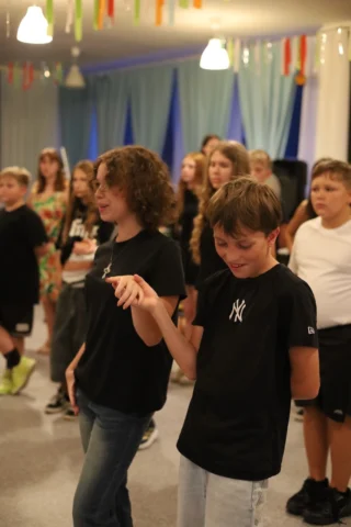 deti v letnom tábore Fantázia – 6. fantastický turnus 2026, 3. deň, Let's dance – fotka 65 z 133
