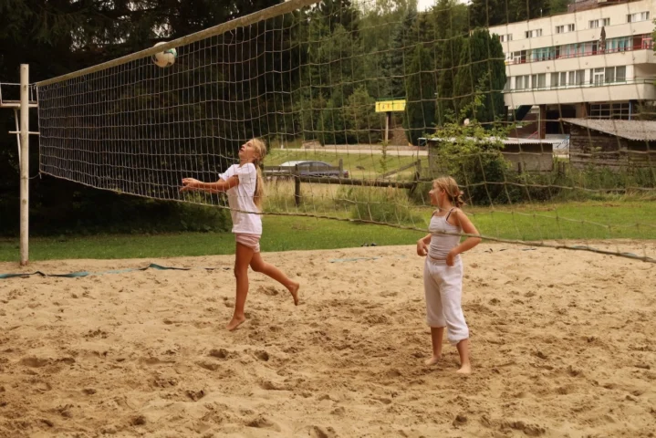 deti v letnom tábore Fantázia – 6. fantastický turnus 2026, 3. deň, Fantastické kluby dopoludnia – fotka 88 z 109