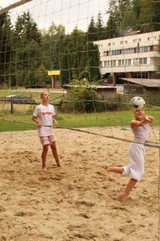 deti v letnom tábore Fantázia – 6. fantastický turnus 2026, 3. deň, Fantastické kluby dopoludnia – fotka 90 z 109