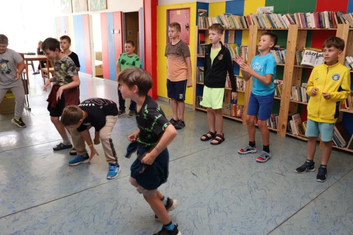 deti v letnom tábore Fantázia – 1. fantastický turnus 2026, 5. deň, Príprava na festival – fotka 29 z 69
