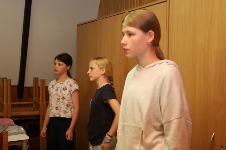 deti v letnom tábore Fantázia – 1. fantastický turnus 2026, 5. deň, Príprava na festival – fotka 51 z 69