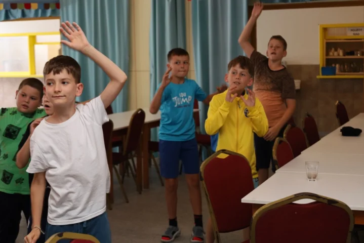 deti v letnom tábore Fantázia – 1. fantastický turnus 2026, 5. deň, Príprava na festival – fotka 22 z 69