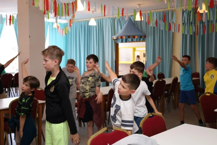 deti v letnom tábore Fantázia – 1. fantastický turnus 2026, 5. deň, Príprava na festival – fotka 20 z 69