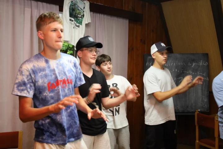 deti v letnom tábore Fantázia – 1. fantastický turnus 2026, 5. deň, Príprava na festival – fotka 57 z 69