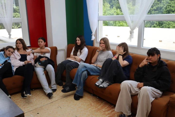 deti v letnom tábore Fantázia – 1. fantastický turnus 2026, 5. deň, Príprava na festival – fotka 15 z 69