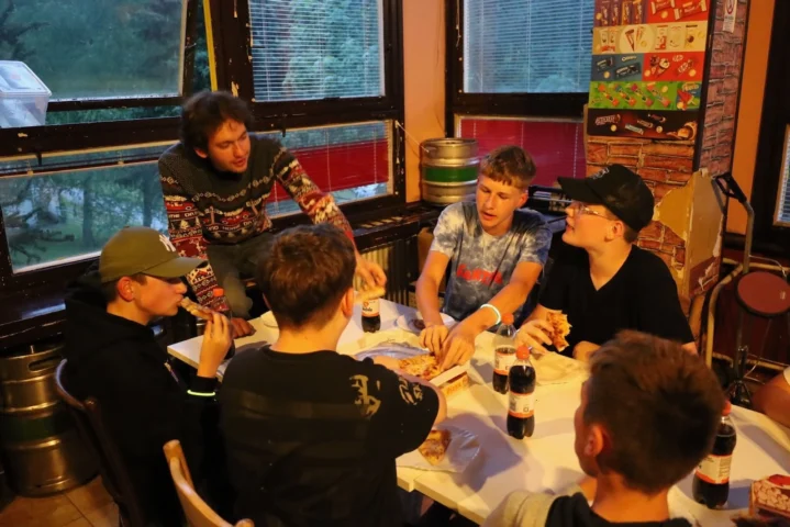 deti v letnom tábore Fantázia – 1. fantastický turnus 2026, 5. deň, Pizza párty – fotka 12 z 14