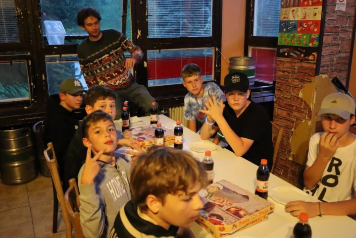 deti v letnom tábore Fantázia – 1. fantastický turnus 2026, 5. deň, Pizza párty – fotka 2 z 14