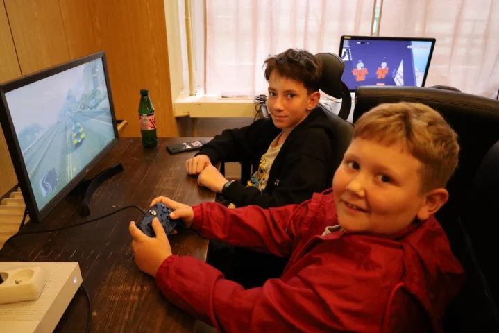 deti v letnom tábore Fantázia – 1. fantastický turnus 2026, 5. deň, Fantastiské kluby popoludni – fotka 31 z 75