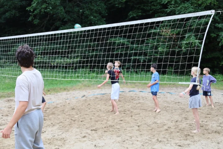 deti v letnom tábore Fantázia – 1. fantastický turnus 2026, 5. deň, Fantastiské kluby popoludni – fotka 21 z 75