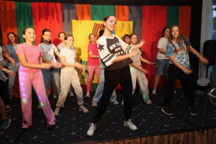 deti v letnom tábore Fantázia – 1. fantastický turnus 2026, 5. deň, Hudobný festival – fotka 79 z 137