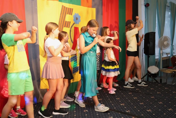 deti v letnom tábore Fantázia – 1. fantastický turnus 2026, 5. deň, Hudobný festival – fotka 55 z 137