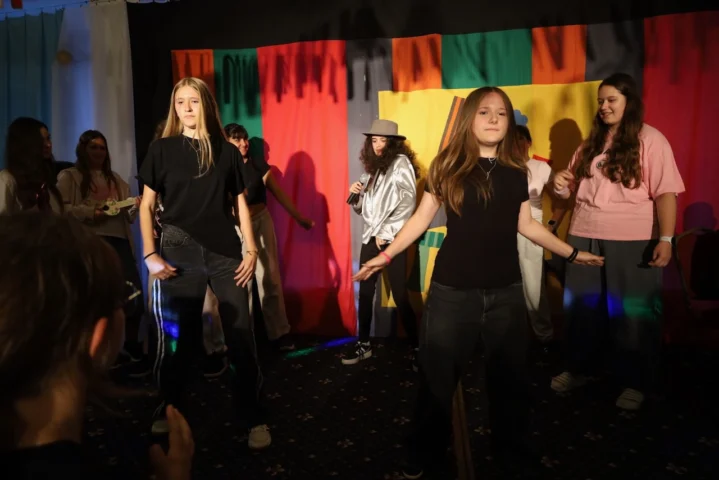 deti v letnom tábore Fantázia – 1. fantastický turnus 2026, 5. deň, Hudobný festival – fotka 110 z 137