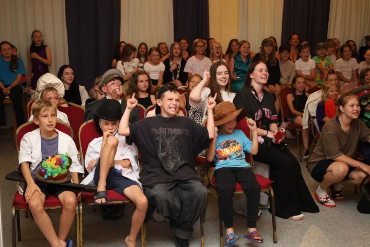 deti v letnom tábore Fantázia – 1. fantastický turnus 2026, 5. deň, Hudobný festival – fotka 15 z 137