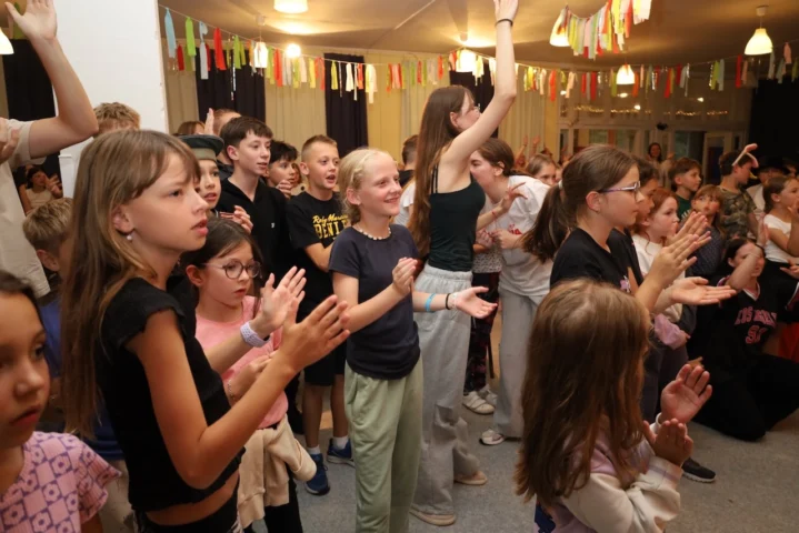 deti v letnom tábore Fantázia – 1. fantastický turnus 2026, 5. deň, Hudobný festival – fotka 44 z 137