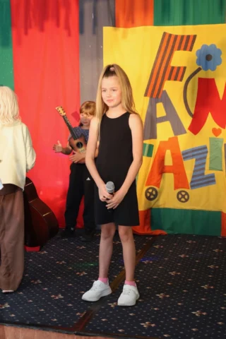 deti v letnom tábore Fantázia – 1. fantastický turnus 2026, 5. deň, Hudobný festival – fotka 32 z 137