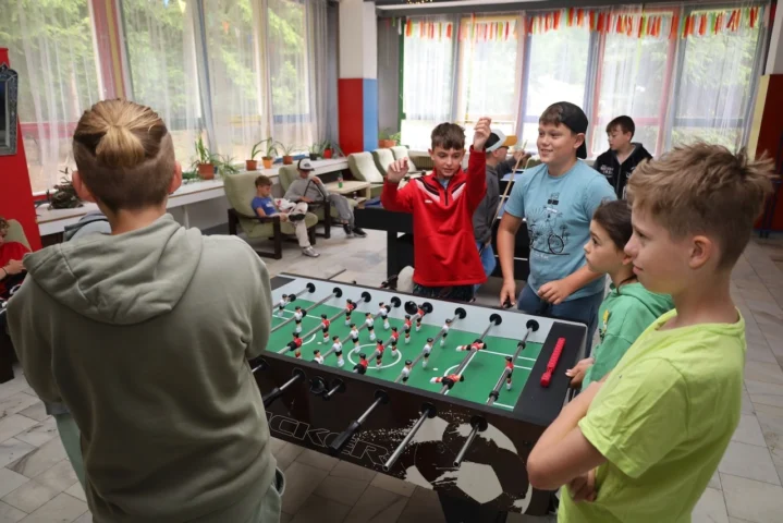 deti v letnom tábore Fantázia – 1. fantastický turnus 2026, 5. deň, Fantastické kluby dopoludnia – fotka 83 z 101