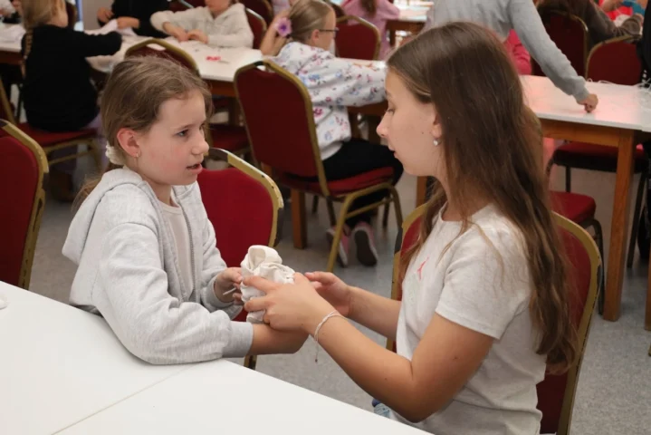 deti v letnom tábore Fantázia – 1. fantastický turnus 2026, 5. deň, Fantastické kluby dopoludnia – fotka 40 z 101