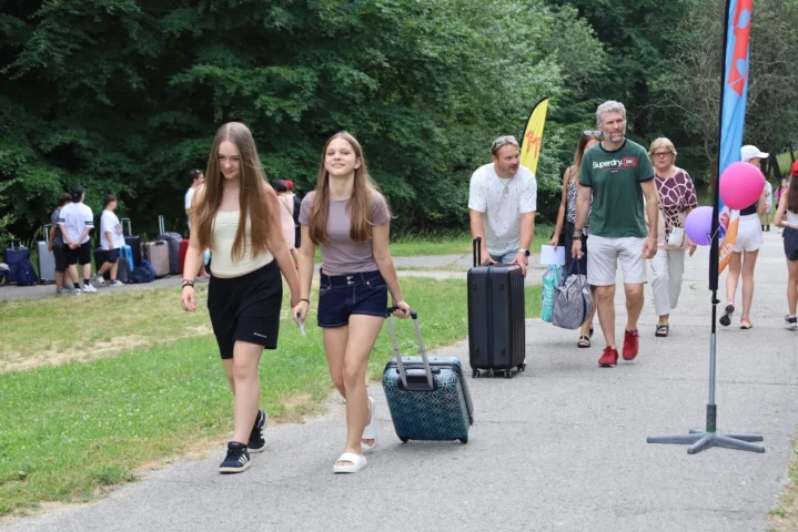 deti v letnom tábore Fantázia – 1. fantastický turnus 2026, 1. deň, Príchod – fotka 90 z 113