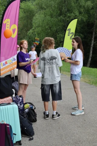 deti v letnom tábore Fantázia – 1. fantastický turnus 2026, 1. deň, Príchod – fotka 85 z 113