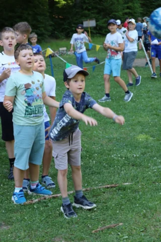 deti v letnom tábore Fantázia – 1. fantastický turnus 2026, 3. deň, Traf to! – fotka 33 z 113