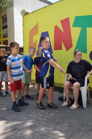 deti v letnom tábore Fantázia – 1. fantastický turnus 2026, 3. deň, Traf to! – fotka 10 z 113
