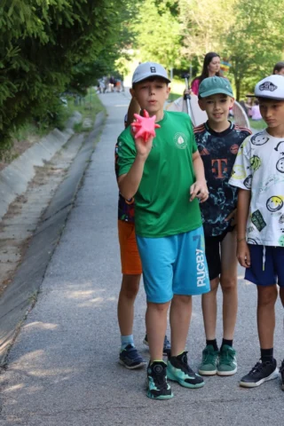 deti v letnom tábore Fantázia – 1. fantastický turnus 2026, 3. deň, Traf to! – fotka 95 z 113