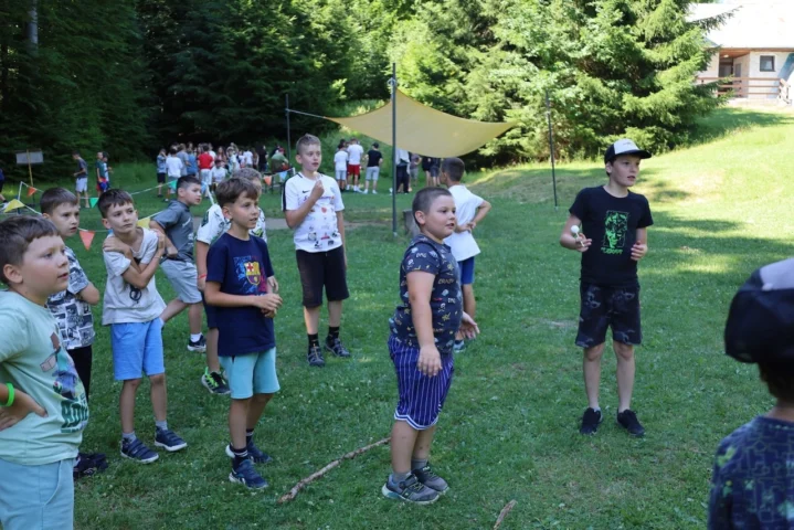 deti v letnom tábore Fantázia – 1. fantastický turnus 2026, 3. deň, Traf to! – fotka 37 z 113