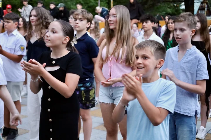 deti v letnom tábore Fantázia – 1. fantastický turnus 2026, 3. deň, Let's dance – fotka 107 z 117