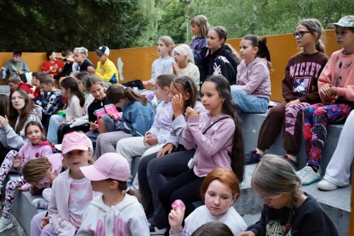 deti v letnom tábore Fantázia – 1. fantastický turnus 2026, 3. deň, Let's dance – fotka 108 z 117