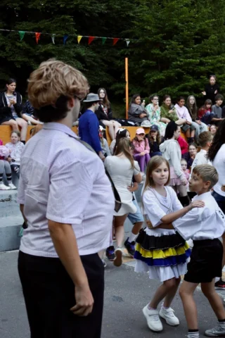 deti v letnom tábore Fantázia – 1. fantastický turnus 2026, 3. deň, Let's dance – fotka 49 z 117